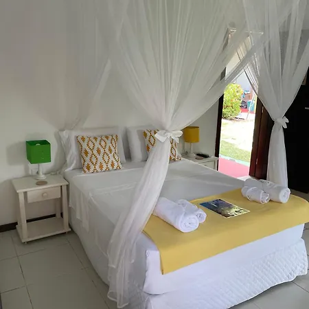 Chalets Jasmim Imbassaí-BA Mata de São João Exterior foto